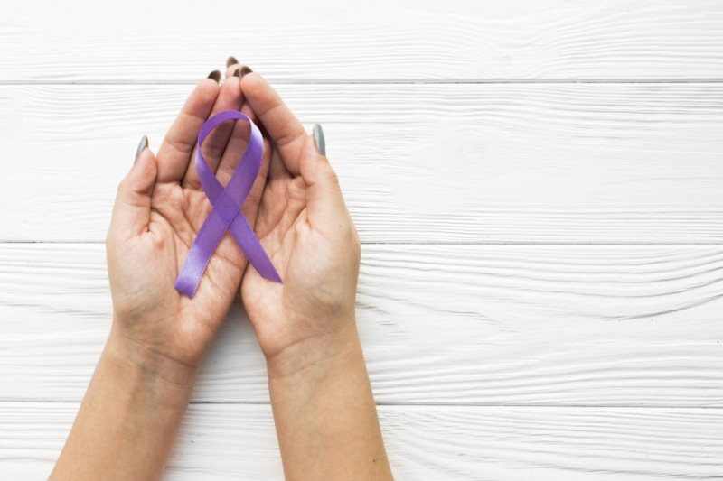 Agosto Lilás: violência psicológica contra mulheres cresce 16,9% no Brasil e pode começar de forma sutil