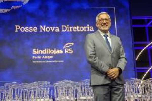 Nova diretoria do Sindilojas Porto Alegre toma posse para a gestão 2026–2030