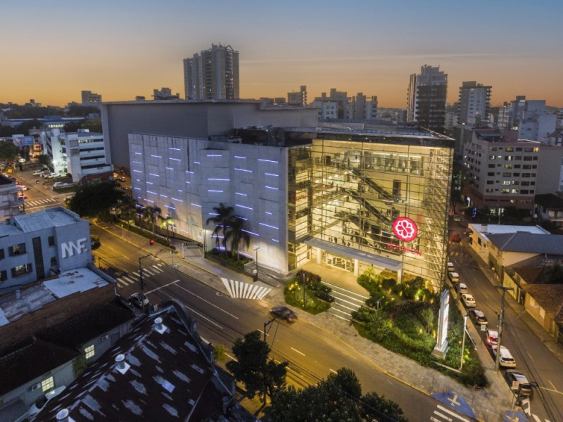 Bourbon Shopping San Pellegrino realiza primeira edição de outlet com descontos de até 80%