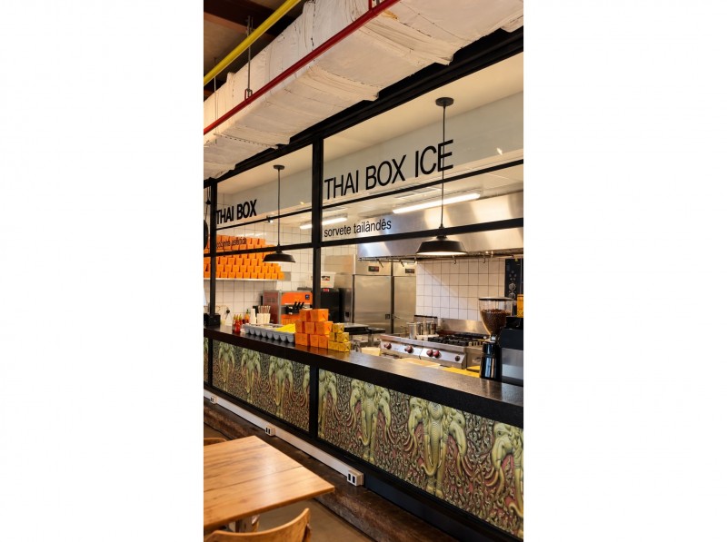 Thai Box inaugura operação no Food Hall Country com sabores autênticos da culinária tailandesa